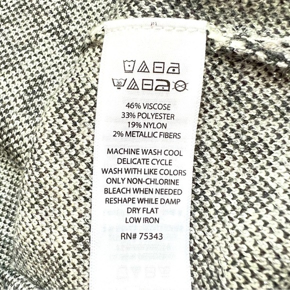 Cynthia Rowley NWT Metallic Mock Neck Sweater Animal Print Silver Size Small - Picture 6 of 7